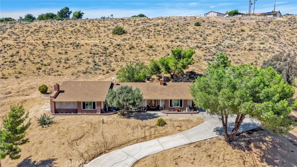 7402 Calpella, Hesperia, CA 92345 - #1