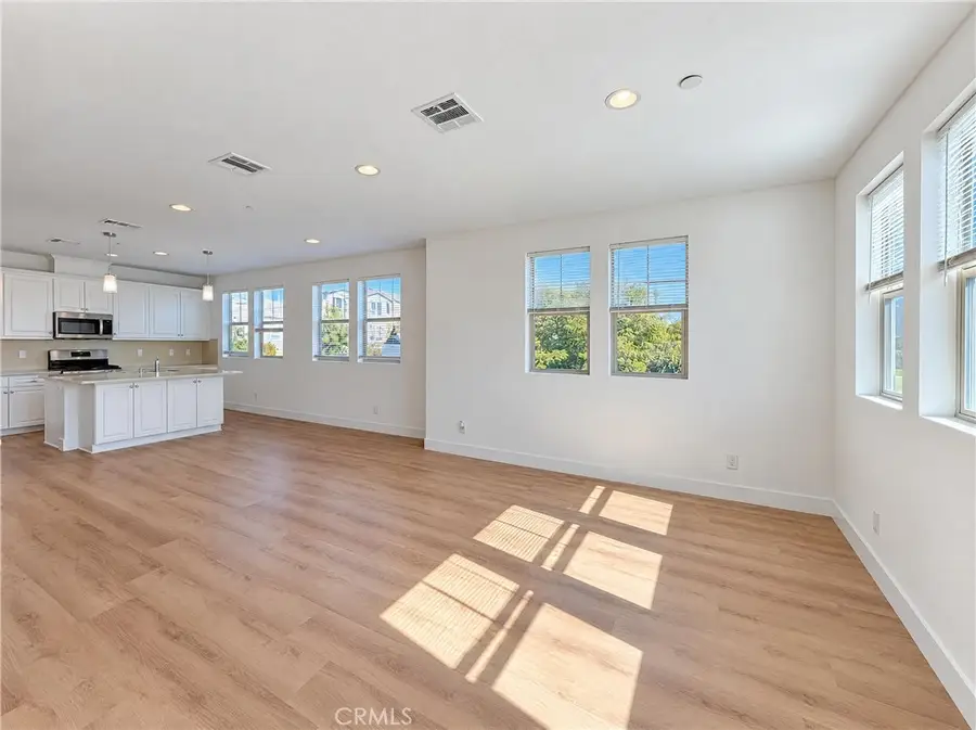 14114 W Pine, Van Nuys, CA 91405 - #2