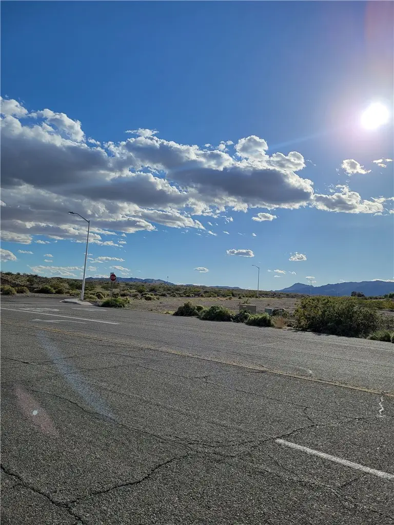 10 Bailey Avenue, Needles, CA 92363 - #3