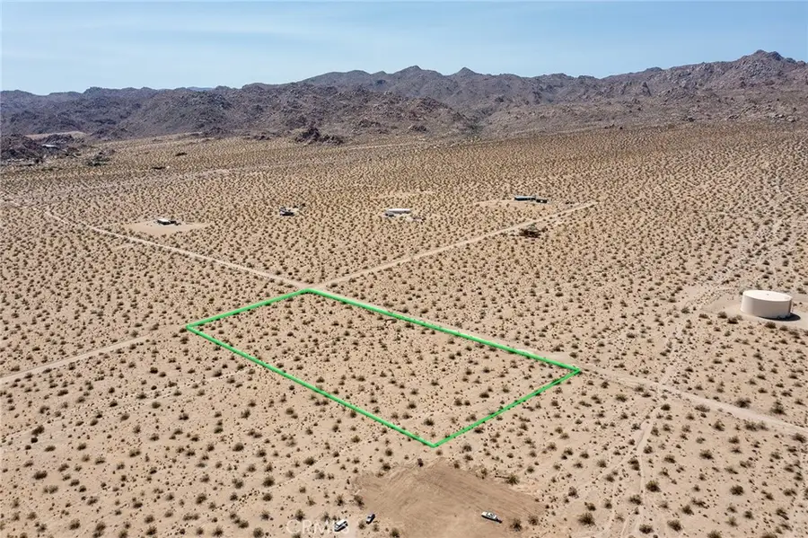 7200 Sun View Avenue, Joshua Tree, CA 92252 - #3