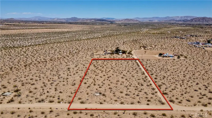 888 Lucky Lane, Landers, CA 92285 - Image #2