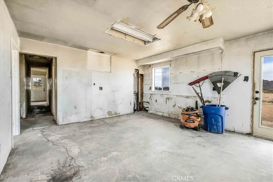 59724 Stearman Road, Landers, CA 92285 - Image #3