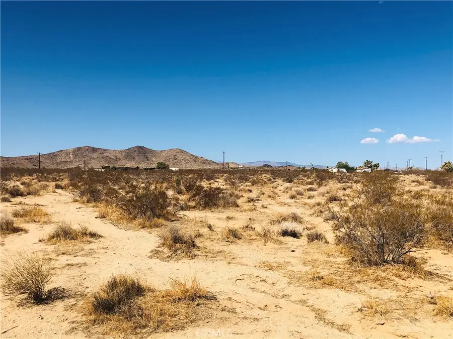 2 Napa Way, Landers, CA 92285 - #2
