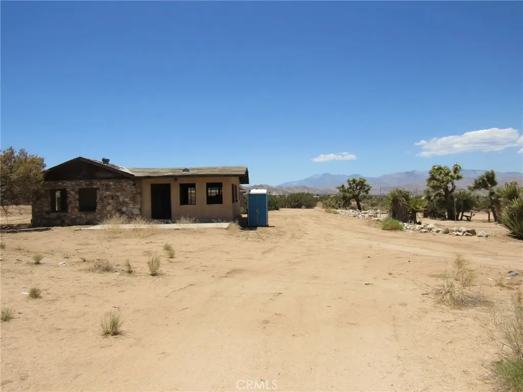 8626 La Contenta Road, Yucca Valley, CA 92284 - #1