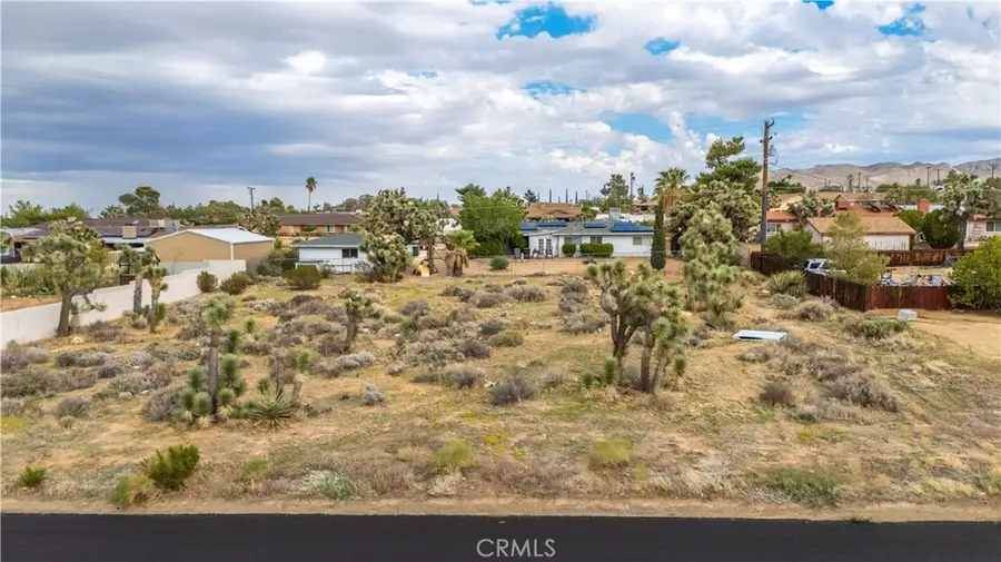 7625 Hilton Avenue, Yucca Valley, CA 92284 - Image #2