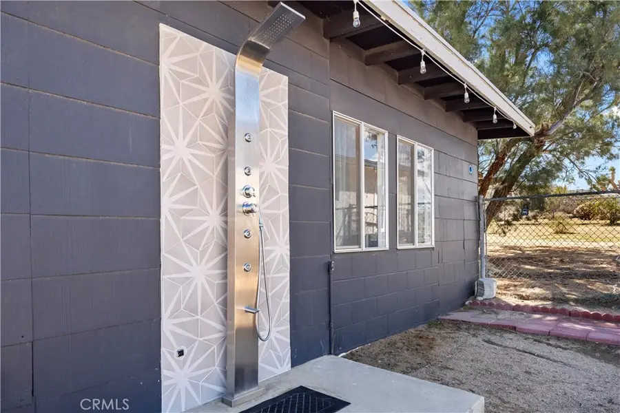 61413 Sandalwood, Joshua Tree, CA 92252 - Image #2
