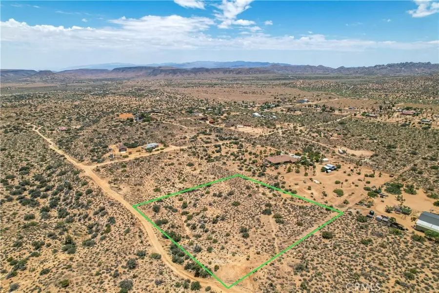 51098 Geronimo Trail, Pioneertown, CA 92286 - Image #3