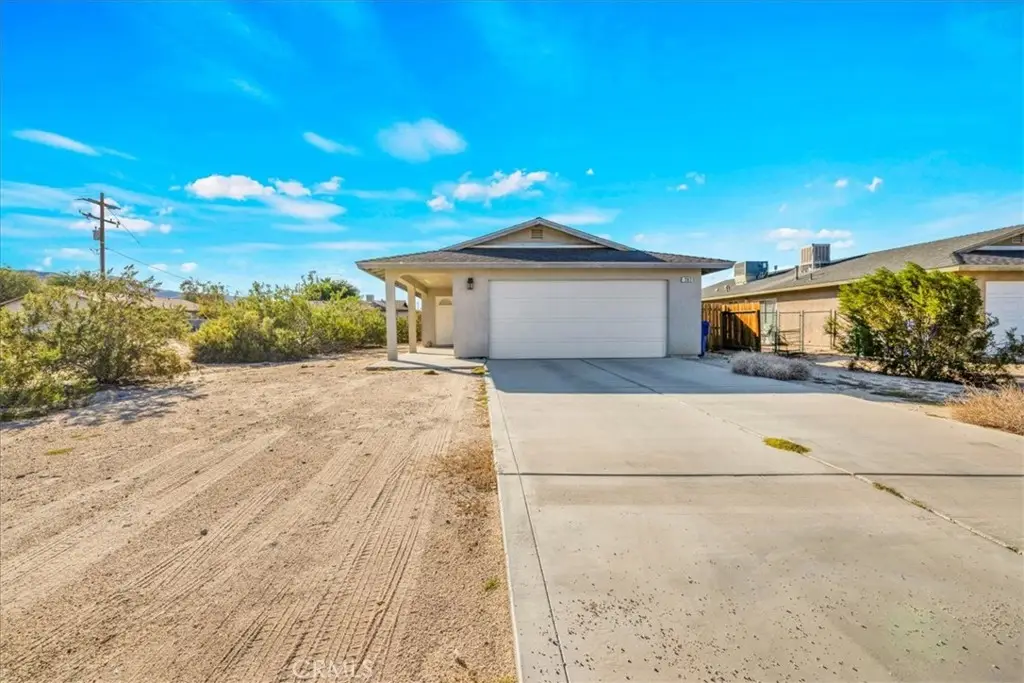 6262 Smoke Tree Avenue, Twentynine Palms, CA 92277 - Image #1