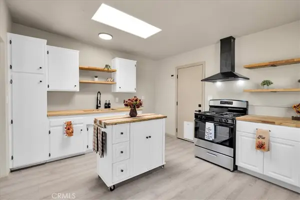 6186 Abronia, 29 Palms, CA 92277