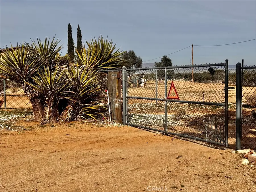 382 Bowman Trail, Landers, CA 92285 - #2