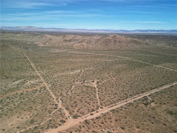 34 La Brisa Drive, Joshua Tree, CA 92252