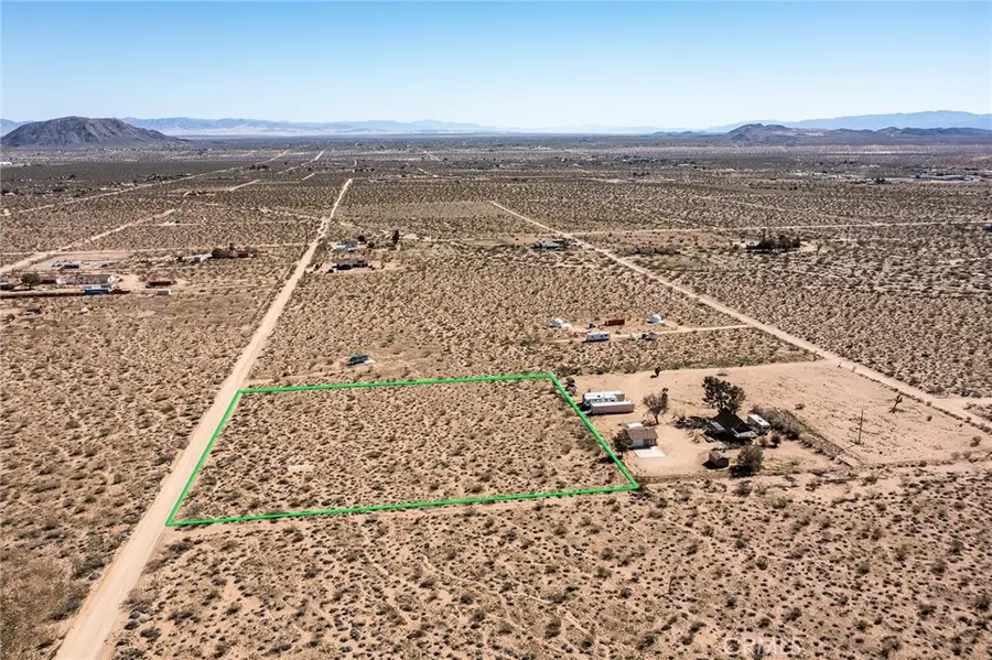 55875 Desideria Drive, Landers, CA 92285 - Image #2