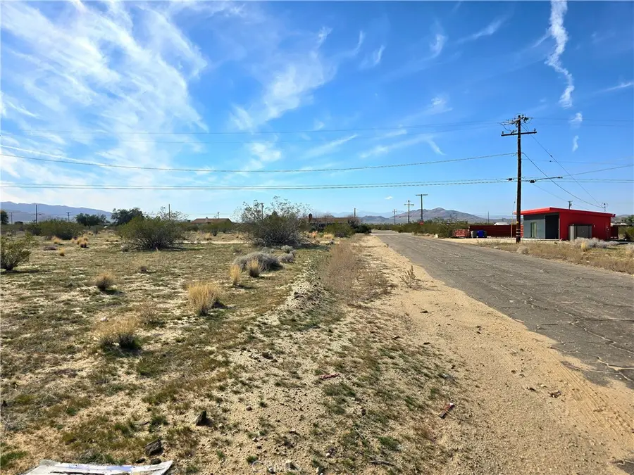 4966 1st E, Joshua Tree, CA 92252 - #3