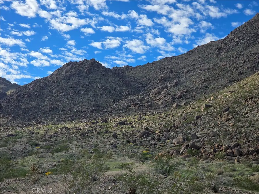 82302 Raymond, Twentynine Palms Yucca Valley, CA 92277 - Image #2