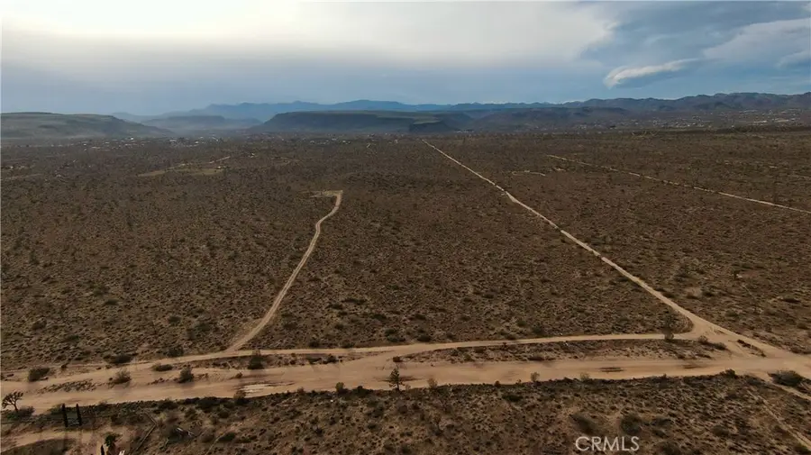2602 Warren Vista Avenue, Yucca Valley, CA 92285 - #2