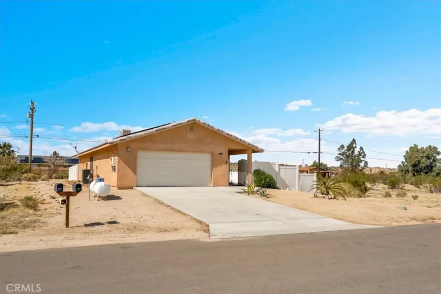 6752 Manzanita Avenue, Twentynine Palms, CA 92277 - #2
