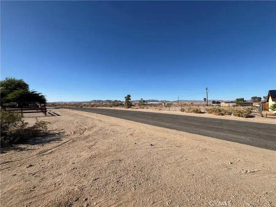 1 Flying H Road, Twentynine Palms, CA 92277 - #3