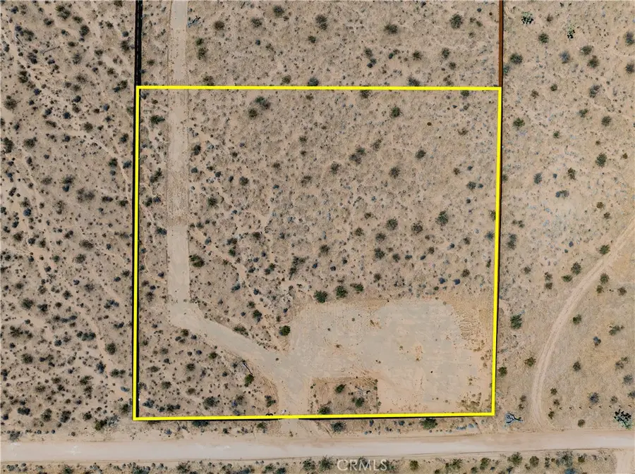 424 Ducor Avenue, Landers, CA 92285 - #3