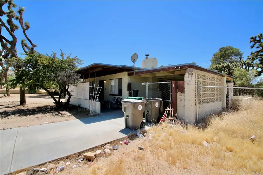 7634 Fox A & B, Yucca Valley, CA 92284 - #3