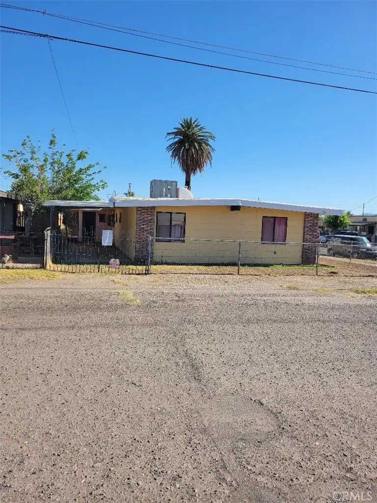206 Chestnut, Needles, CA 92363 - #3