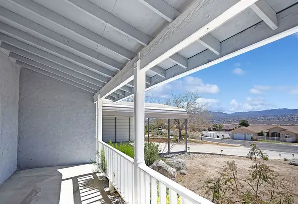 57440 Airway Court, Yucca Valley, CA 92284