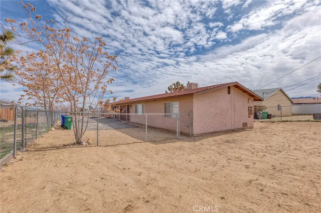 6434 Linda Lee, Yucca Valley, CA 92284 - #1
