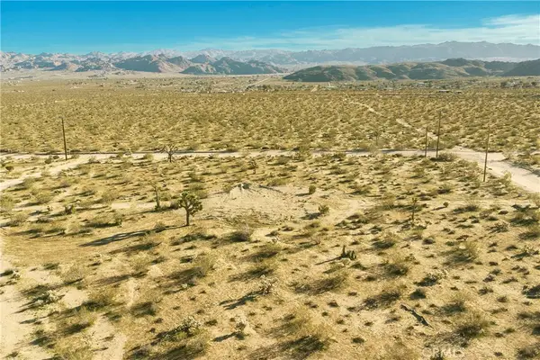 4084 Ocean Avenue, Joshua Tree, CA 92252