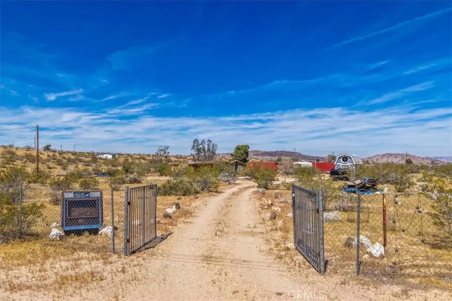 1022 Chuckawalla Road, Landers, CA 92285 - #2