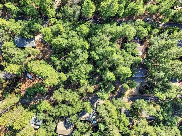 16370 Manzanita Court, Cobb, CA 95426
