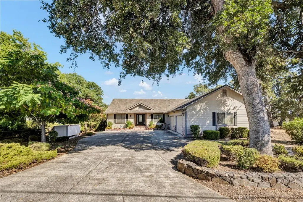 17120 Knollview Drive, Hidden Valley Lake, CA 95467 - Image #1