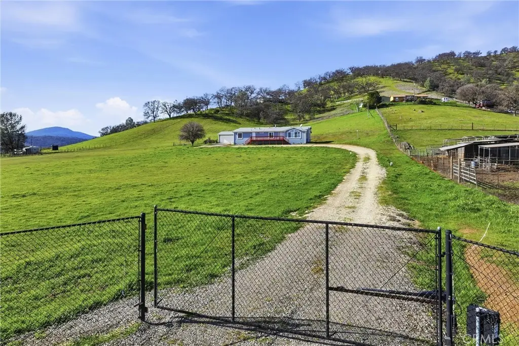 2805 Smith Lane, Clearlake, CA 95422 - Image #1