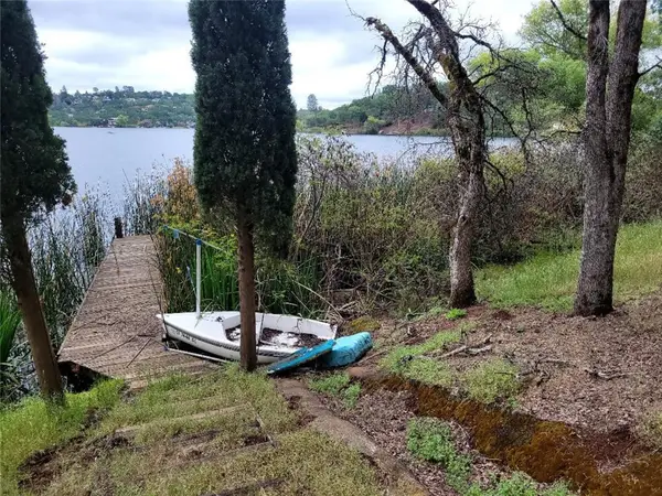 16925 Knowlview Drive, Hidden Valley Lake, CA 95467