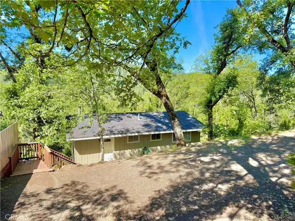 12137 Black Oak Drive, Loch Lomond, CA 95461