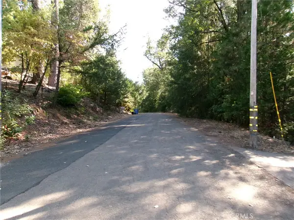 11833 Western Pine, Loch Lomond, CA 95461
