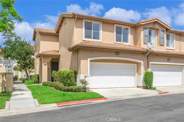 448 N Londonderry Lane #D, Orange, CA 92869
