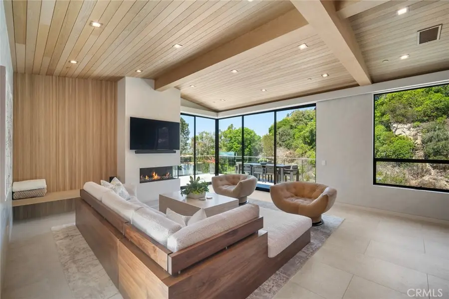 702 Diamond, Laguna Beach, CA 92651 - Image #2