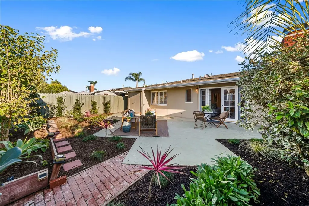 1741 Tustin Avenue #11A, Costa Mesa, CA 92627 - Image #1