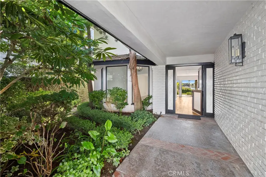 2572 Bayshore, Newport Beach, CA 92663 - Image #3