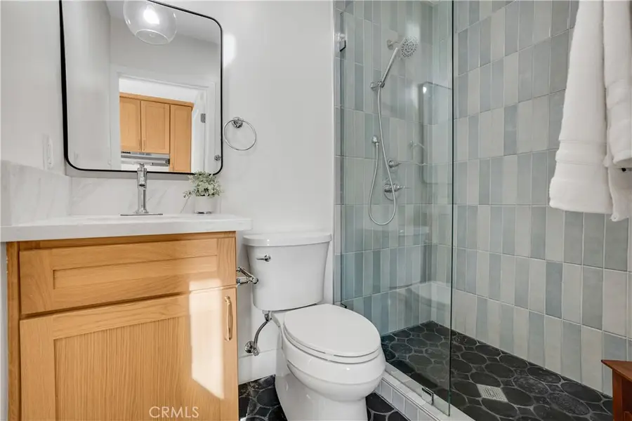 1565 Parmer, Los Angeles, CA 90026 - #3