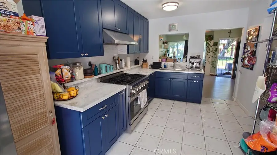 4109 W 5th, Santa Ana, CA 92703 - #2