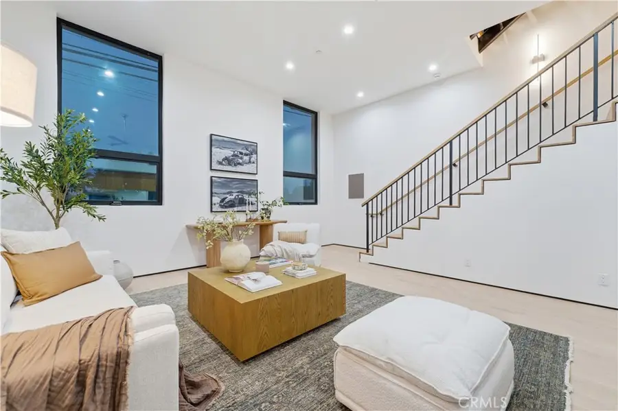 11700 Charnock, Los Angeles, CA 90066 - #2