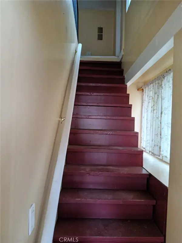 860 W 43rd Place, Los Angeles, CA 90037