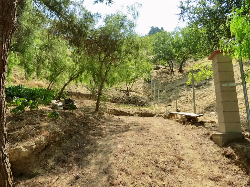 1539 N Cliff Drive, Los Angeles, CA 90065 - #1