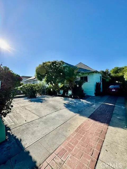 1199 W 38th Street, Los Angeles, CA 90037