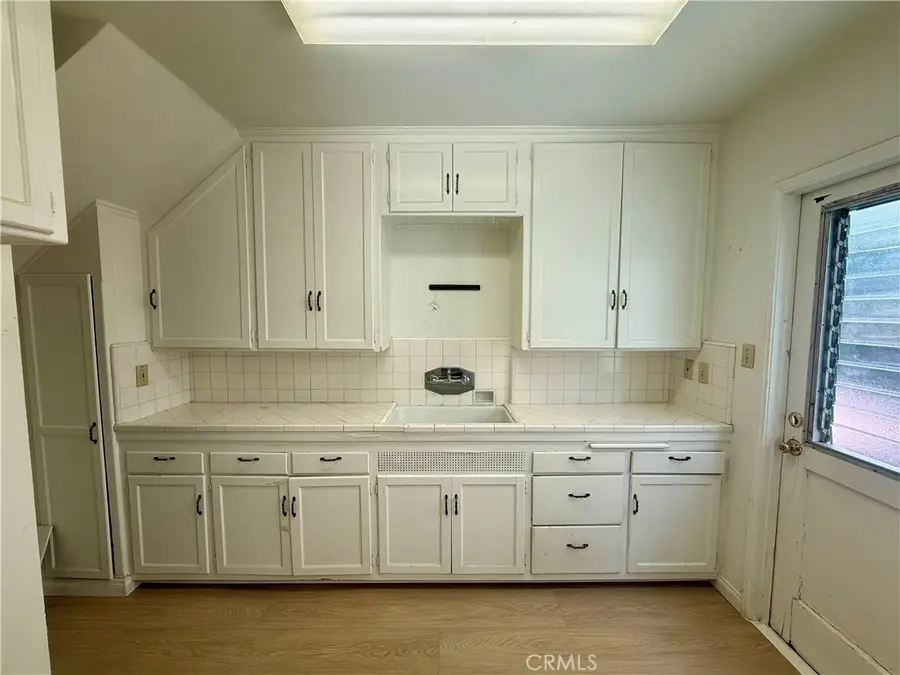 111 W Mountain #2, Glendale, CA 91207 - #3