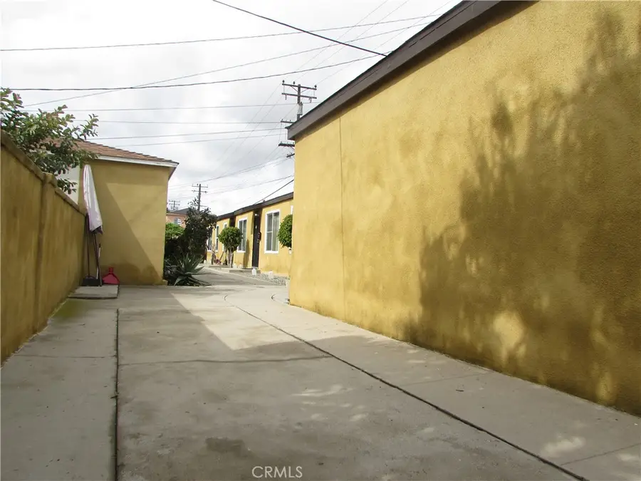 5115 Loma Vista, Maywood, CA 90270 - #3