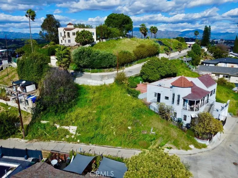 1202 N Hicks Avenue, Los Angeles, CA 90063 - #3