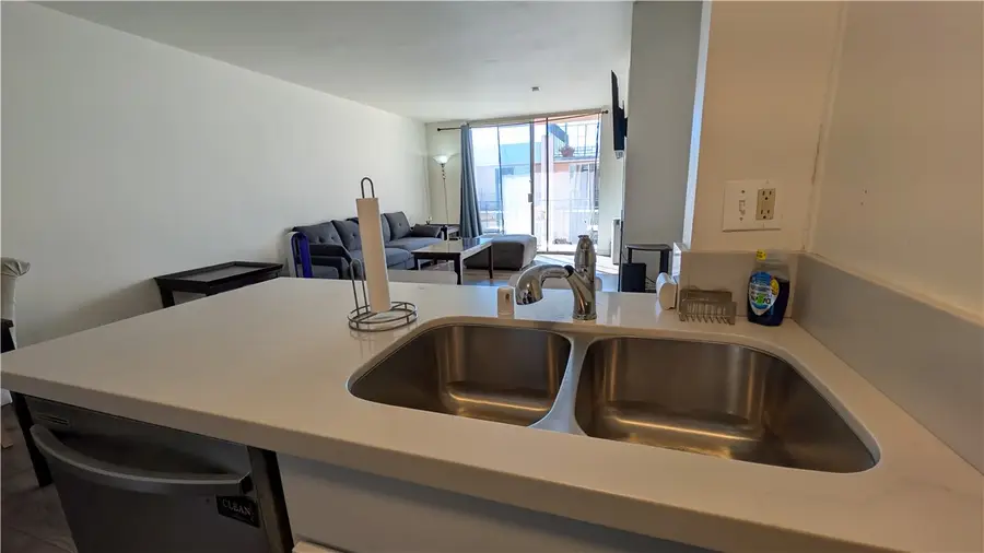 421 S La Fayette Park S #720, Los Angeles, CA 90057 - #3