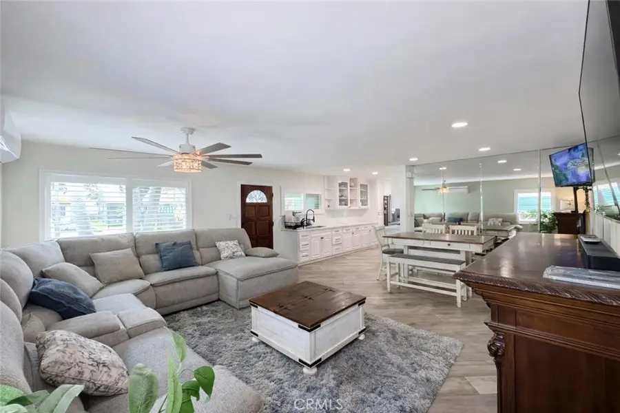 161 W Harcourt Street, Long Beach, CA 90805 - #3