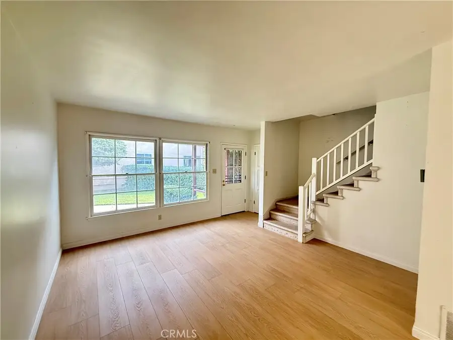 111 W Mountain #2, Glendale, CA 91207 - #3